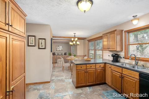 1685 Gee Dr SE, Lowell, MI 49331 photo 15