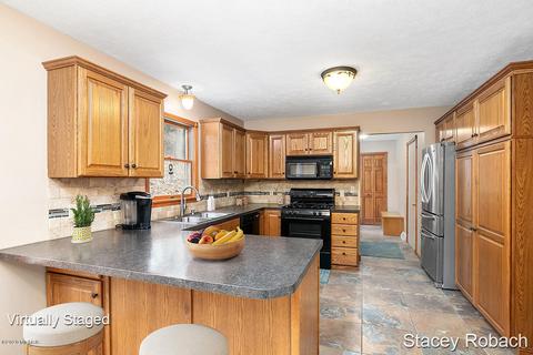 1685 Gee Dr SE, Lowell, MI 49331 photo 16