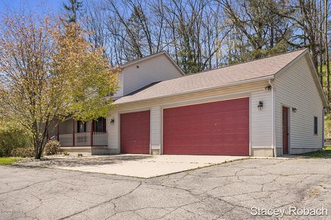 1685 Gee Dr SE, Lowell, MI 49331 photo 5