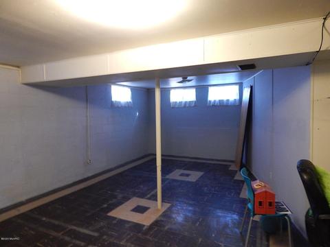 1301 E Hatch St, Sturgis, MI 49091 photo 27