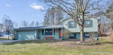 571 Adaway Ave SE, Ada, MI 49301 photo 2