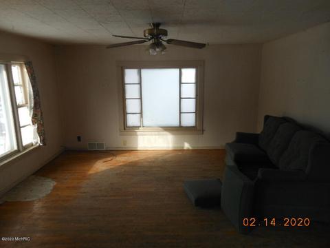 2894 W Sidney Rd, Sidney, MI 48885 photo 2