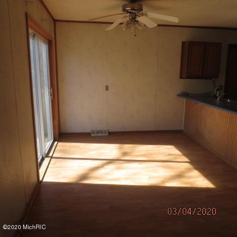 6184 Becht Rd, Coloma, MI 49038 photo 9