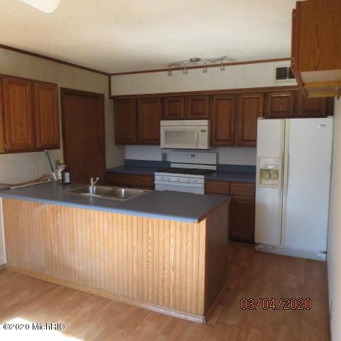 6184 Becht Rd, Coloma, MI 49038 photo 11