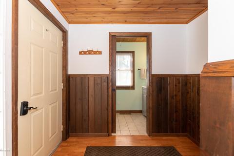 11323 Sunset Point Dr, Plainwell, MI 49080 photo 3
