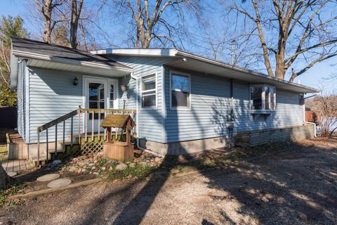 11323 Sunset Point Dr, Plainwell, MI 49080 photo 2