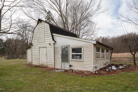 144 4th St, Plainwell, MI 49080 photo 24