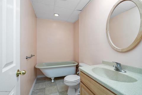 556 Atkinson St, Sparta, MI 49345 photo 21