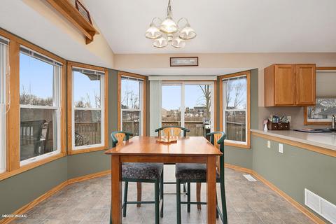 556 Atkinson St, Sparta, MI 49345 photo 8