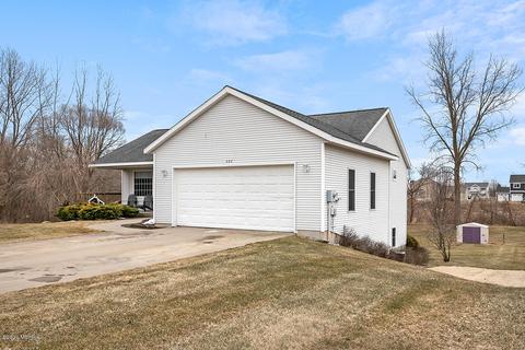 556 Atkinson St, Sparta, MI 49345 photo 3