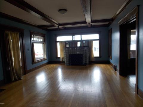 120 E Main St, Edmore, MI 48829 photo 9