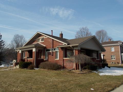 120 E Main St, Edmore, MI 48829 photo 1