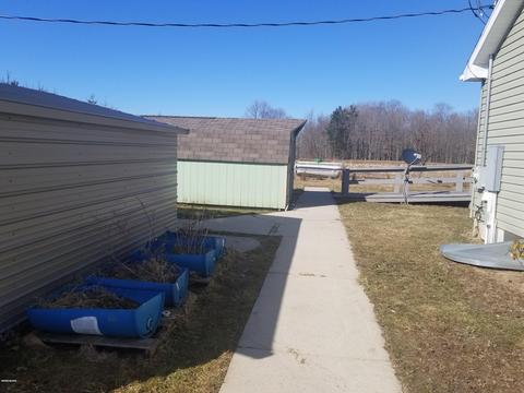 2016 E Freeman Rd, Free Soil, MI 49411 photo 8