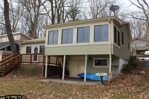 8647 Green Rd, Lakeview, MI 48850 photo 2
