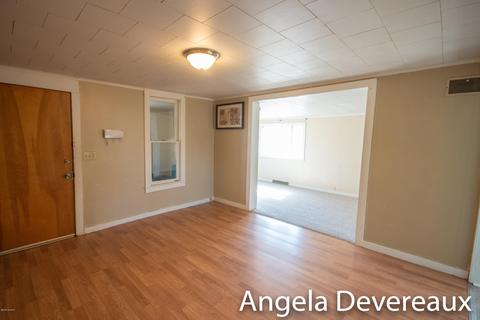 515 N Elm St, Ithaca, MI 48847 photo 7