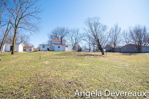 515 N Elm St, Ithaca, MI 48847 photo 4