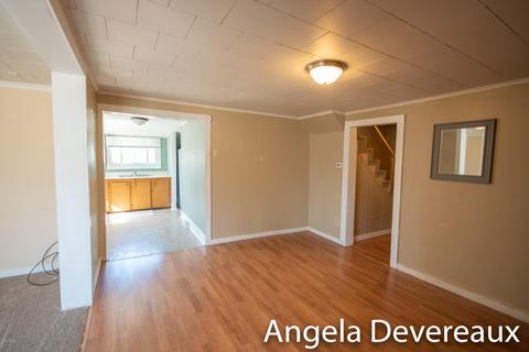 515 N Elm St, Ithaca, MI 48847 photo 9