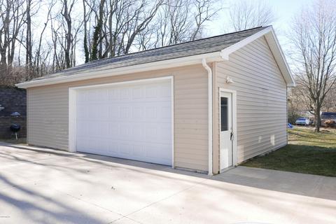 516 Elmhurst Ave, Parchment, MI 49004 photo 2