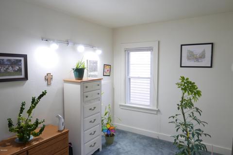 516 Elmhurst Ave, Parchment, MI 49004 photo 9