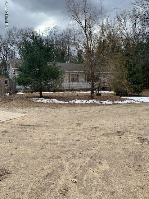 1188 S Oak Ave, White Cloud, MI 49349 photo 2