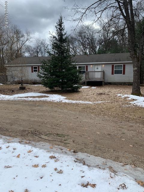 1188 S Oak Ave, White Cloud, MI 49349 photo 1