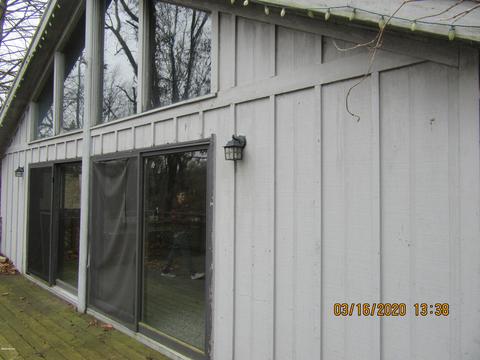11612 Alling Rd, Plainwell, MI 49080 photo 2