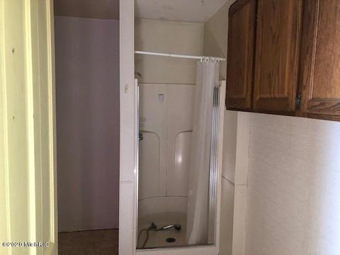 182 E Chicago St, Coldwater, MI 49036 photo 3
