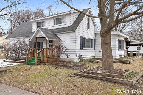 722 Alderman St, Belding, MI 48809 photo 2