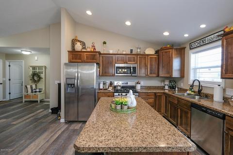 1002 Eley St, Otsego, MI 49078 photo 16