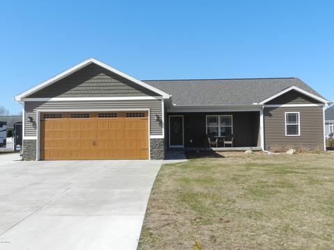 1002 Eley St, Otsego, MI 49078 photo 1