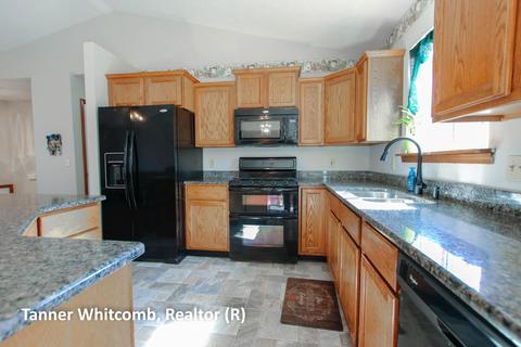 2916 140th Ave, Dorr, MI 49323 photo 8
