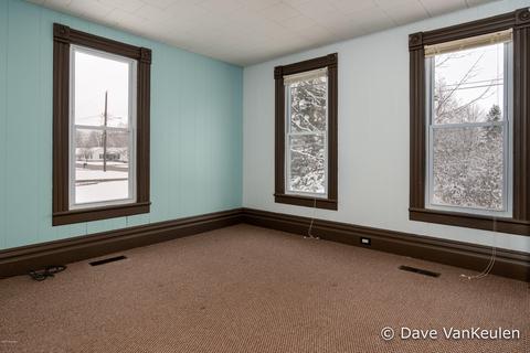146 Summit St, Saranac, MI 48881 photo 11