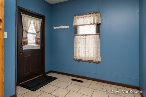 146 Summit St, Saranac, MI 48881 photo 4