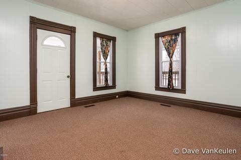 146 Summit St, Saranac, MI 48881 photo 9