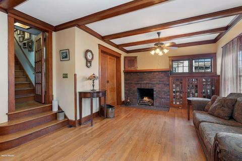 112 Clark St, Buchanan, MI 49107 photo 4