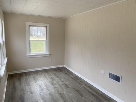 1439 River St, Three Rivers, MI 49093 photo 4