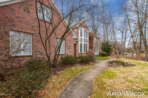 7944 Whitburn Dr SE, Ada, MI 49301 photo 4