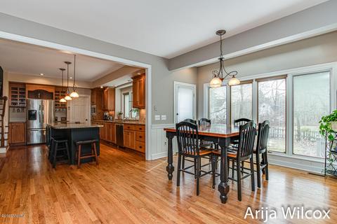 7944 Whitburn Dr SE, Ada, MI 49301 photo 14
