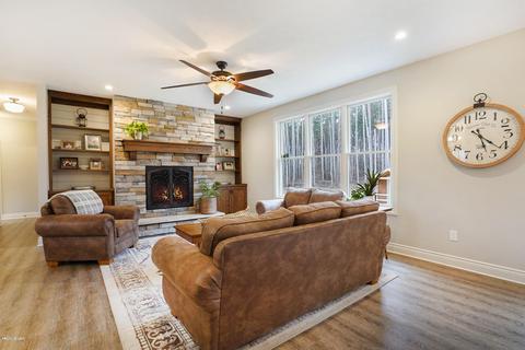10101 Foreman St SE, Ada, MI 49301 photo 6