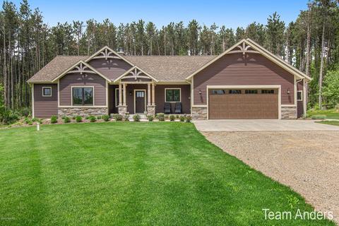10101 Foreman St SE, Ada, MI 49301 photo 2