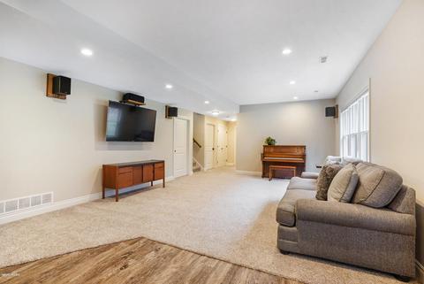 10101 Foreman St SE, Ada, MI 49301 photo 24