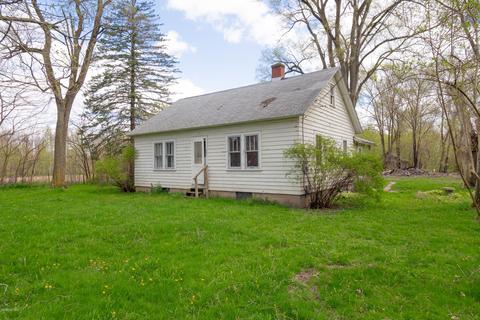 891 Riverview Dr, Plainwell, MI 49080 photo 1
