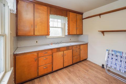 891 Riverview Dr, Plainwell, MI 49080 photo 9