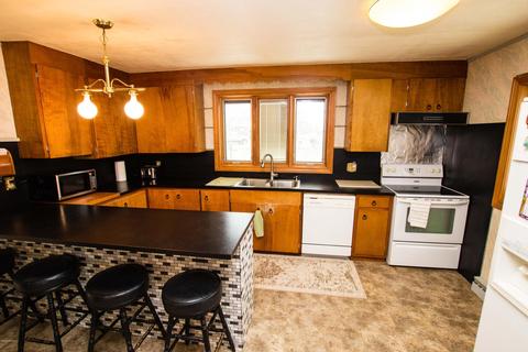 22370 Maple St, Cassopolis, MI 49031 photo 4