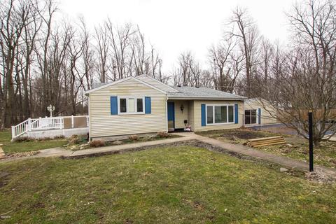 22370 Maple St, Cassopolis, MI 49031 photo 1