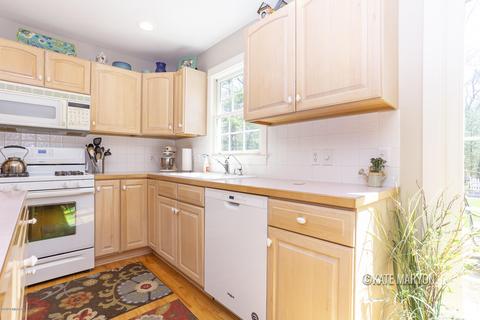 3041 Forest View Dr, Hamilton, MI 49419 photo 10