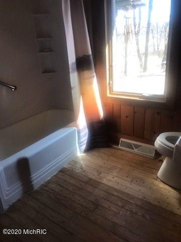 27385 M 60, Cassopolis, MI 49031 photo 8