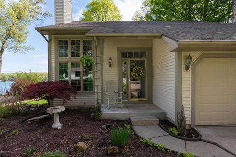 58853 Edgewood Dr, Three Rivers, MI 49093 photo 2
