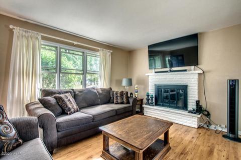 533 Brewer St, Marshall, MI 49068 photo 3