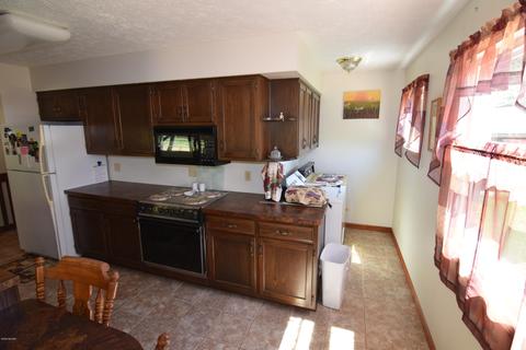 764 E Channel Dr, Coldwater, MI 49036 photo 8